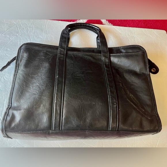 Other - VINTAGE BLACK LEATHER BRIEFCASE/LAPTOP BAG w/DOUBLE TOP HANDLES & POCKETS 16x11